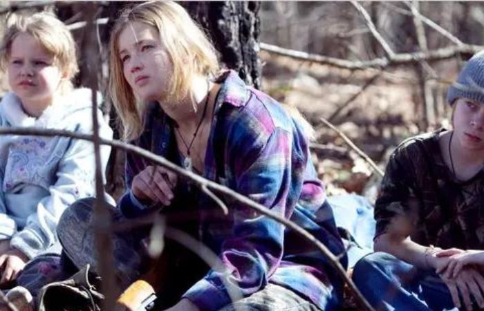 Ashlee Thompson, Jennifer Lawrence and Isaiah Stone