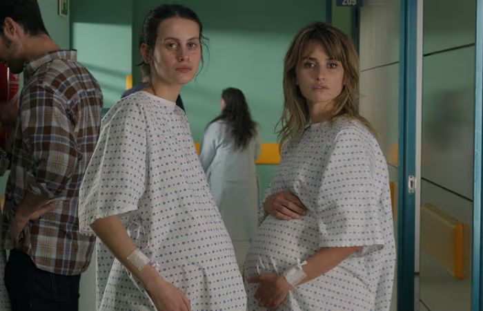 Parallel Mothers